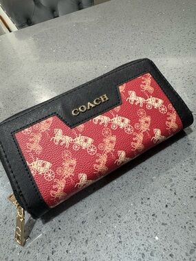 Red Signature Horse & Carriage Zip Wallet